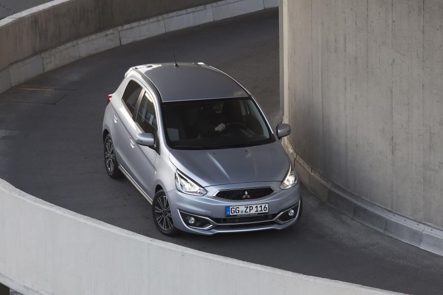  Mitsubishi Space Star 2016 года  (EU) (фото 9 из 45)